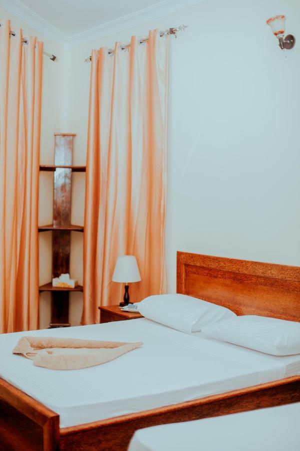 Plumeria Motel - Stone Town Zanzibar ภายนอก รูปภาพ