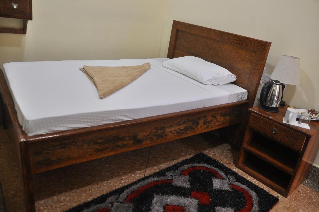 Plumeria Motel - Stone Town Zanzibar ภายนอก รูปภาพ